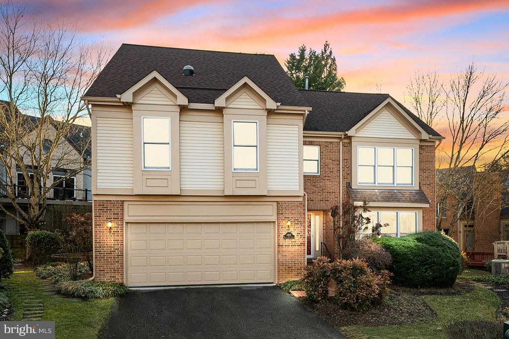3402 WALNUT HILL CT, Falls Church, VA 22042