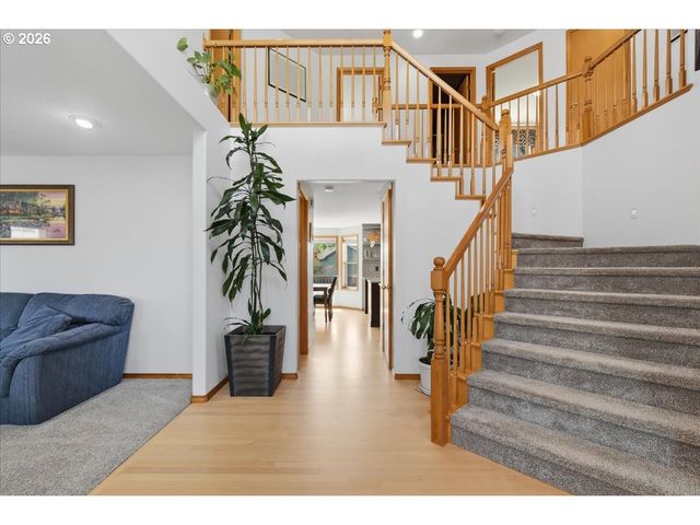 744 E HERITAGE Loop, La Center, WA 98629