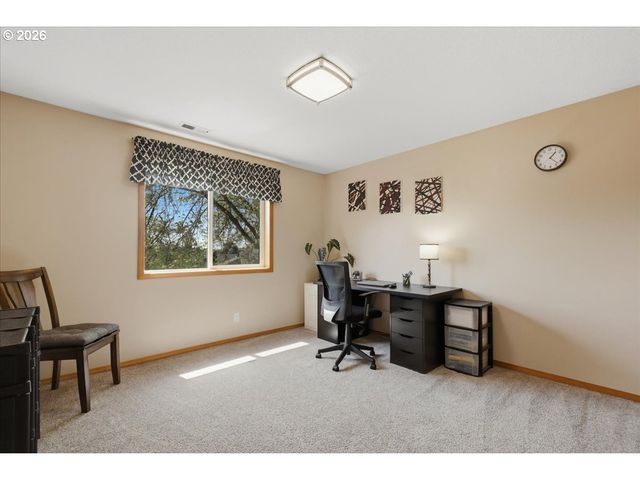 744 E HERITAGE Loop, La Center, WA 98629