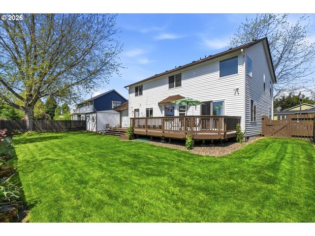 744 E HERITAGE Loop, La Center, WA 98629