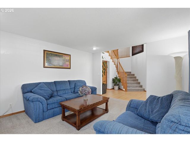 744 E HERITAGE Loop, La Center, WA 98629