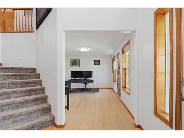 744 E HERITAGE Loop, La Center, WA 98629