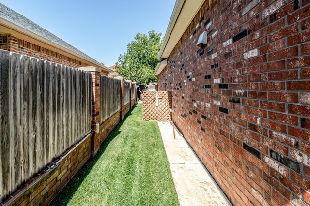 7712 Pineridge Drive, Amarillo, TX 79119