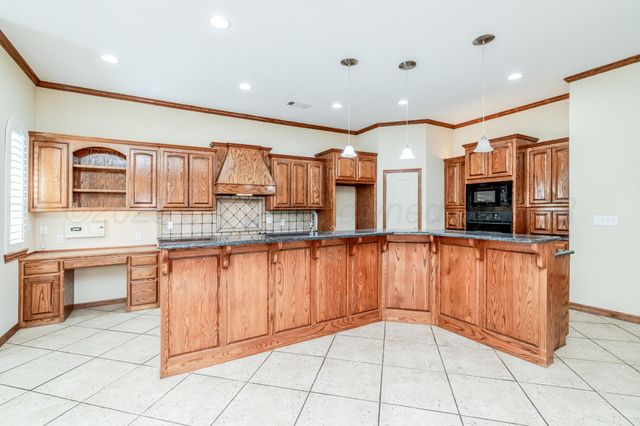 7712 Pineridge Drive, Amarillo, TX 79119