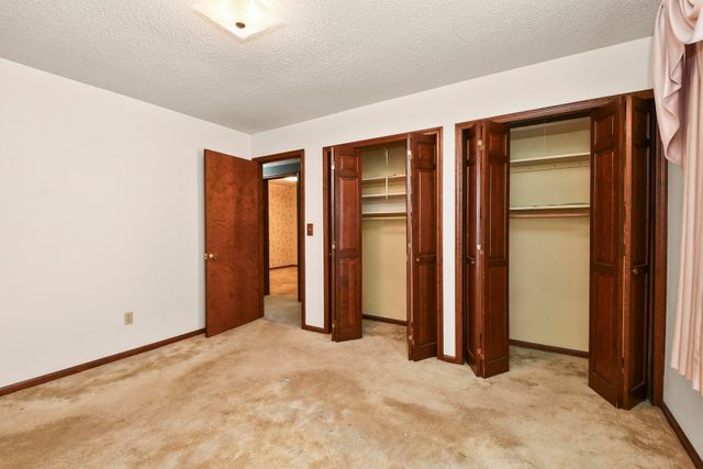 1148 E Woodland Street, Springfield, MO 65807