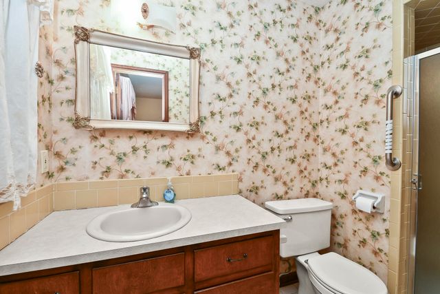 1148 E Woodland Street, Springfield, MO 65807