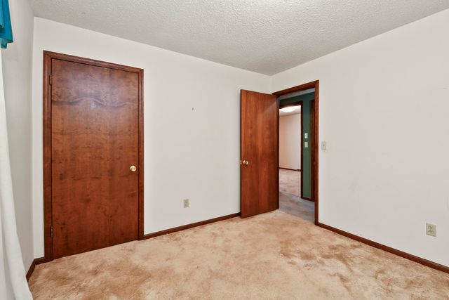 1148 E Woodland Street, Springfield, MO 65807