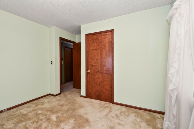 1148 E Woodland Street, Springfield, MO 65807