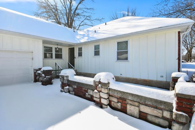 1148 E Woodland Street, Springfield, MO 65807