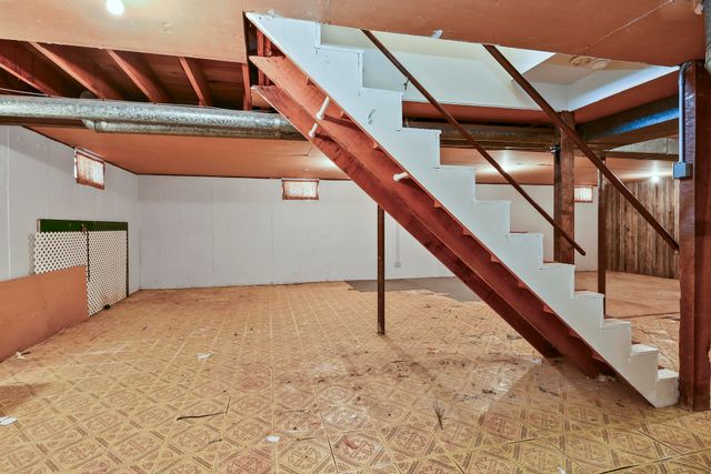 1148 E Woodland Street, Springfield, MO 65807