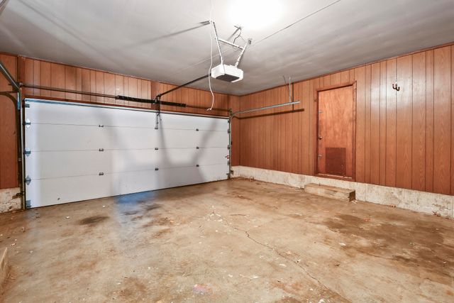 1148 E Woodland Street, Springfield, MO 65807