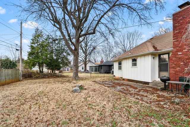 1148 E Woodland Street, Springfield, MO 65807