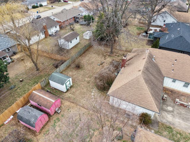 1148 E Woodland Street, Springfield, MO 65807