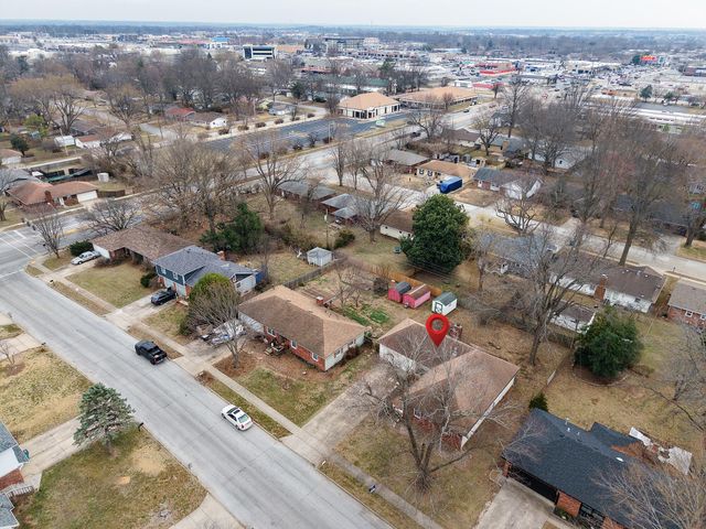 1148 E Woodland Street, Springfield, MO 65807