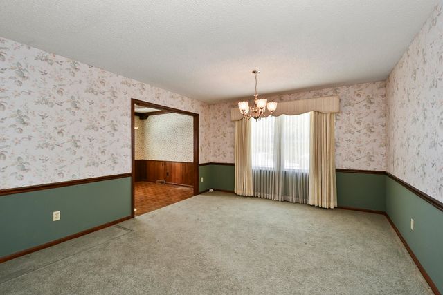 1148 E Woodland Street, Springfield, MO 65807