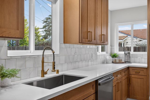 3241 Northwood, Sacramento, CA 95821