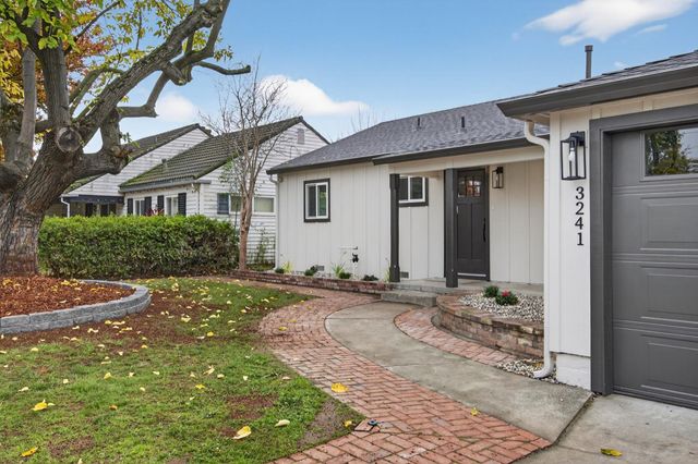 3241 Northwood, Sacramento, CA 95821
