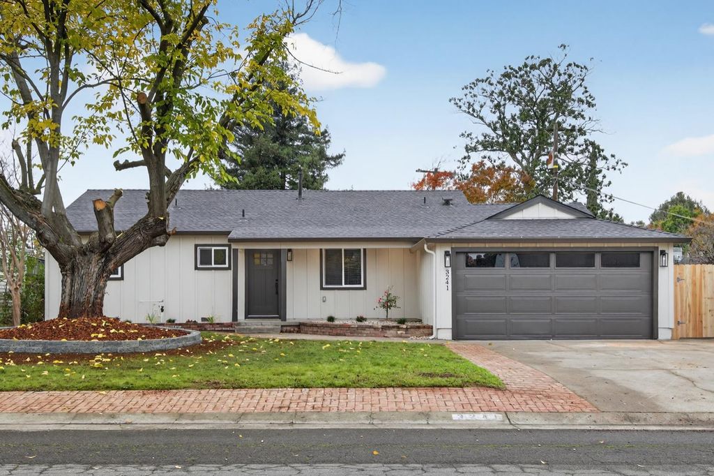 3241 Northwood, Sacramento, CA 95821