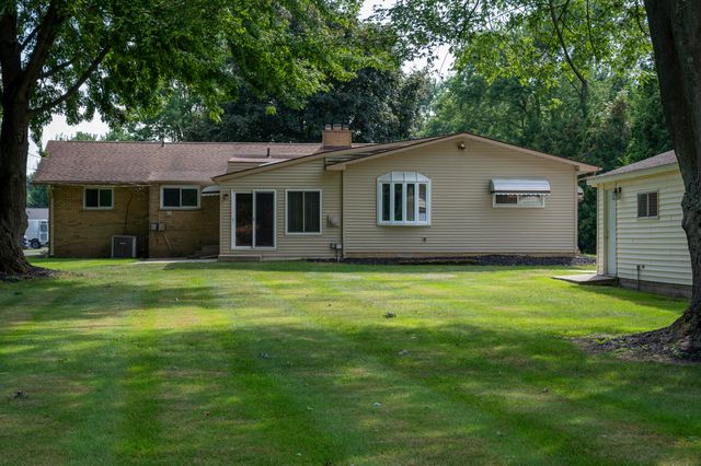 219 Ottawa Drive, Troy, MI 48085