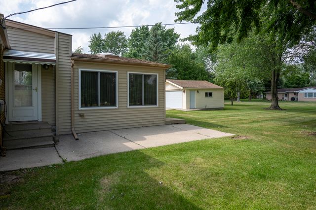 219 Ottawa Drive, Troy, MI 48085