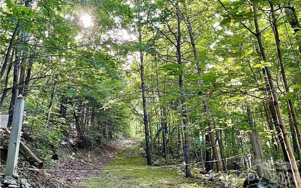 1662 Penley Road, Lenoir, NC 28645