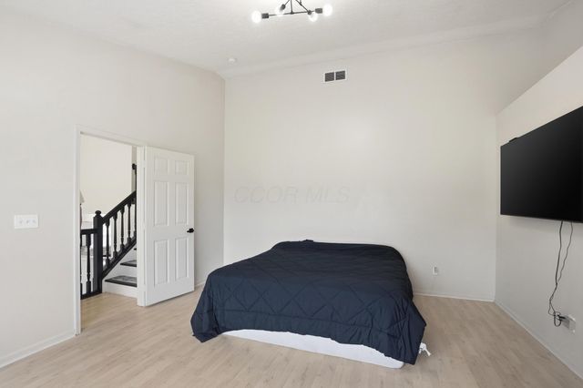 321 Amber Light Circle, Delaware, OH 43015