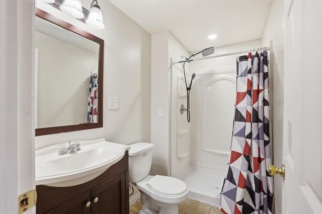 321 Amber Light Circle, Delaware, OH 43015