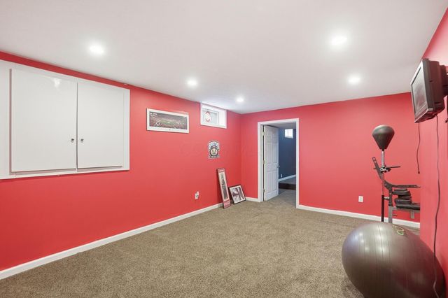 321 Amber Light Circle, Delaware, OH 43015