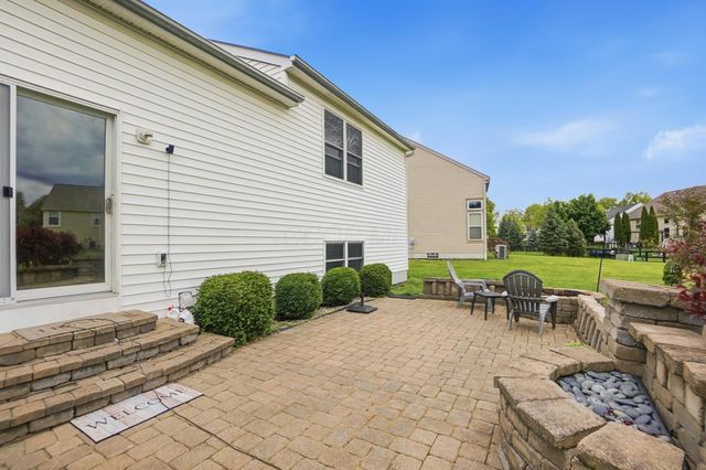 321 Amber Light Circle, Delaware, OH 43015