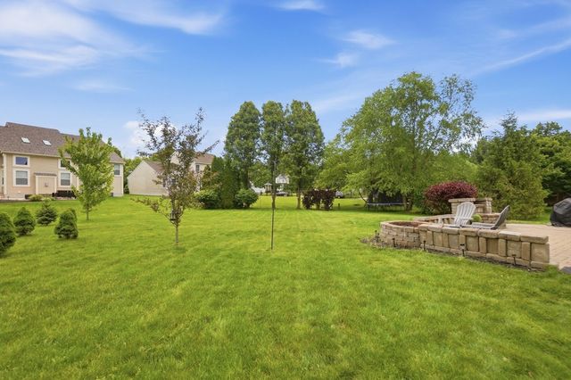 321 Amber Light Circle, Delaware, OH 43015