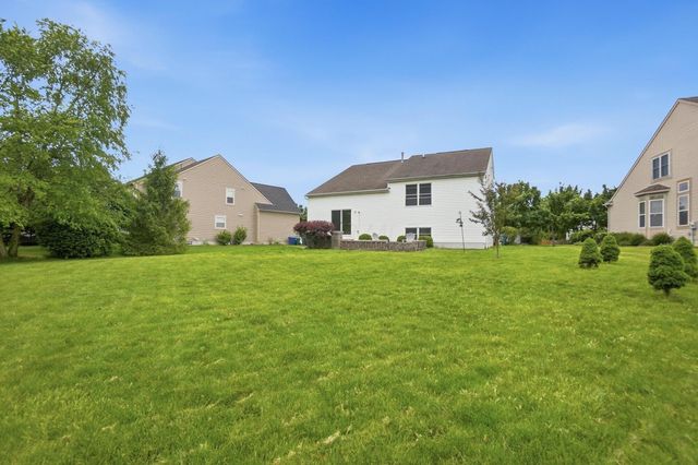321 Amber Light Circle, Delaware, OH 43015