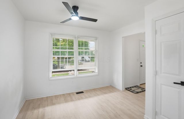 321 Amber Light Circle, Delaware, OH 43015