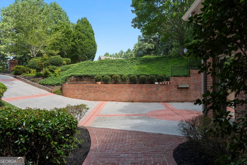 27 Wing Mill Drive, Atlanta, GA 30350 — photo 3