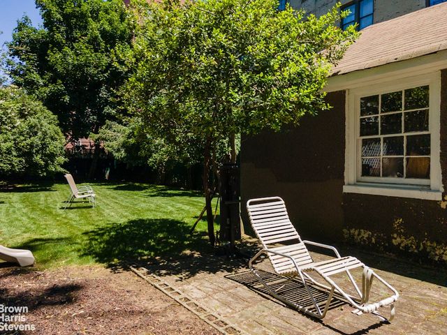 1917 GLENWOOD Road, New York City, NY 11230