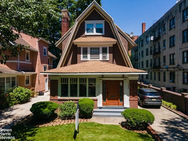 1917 GLENWOOD Road, New York City, NY 11230