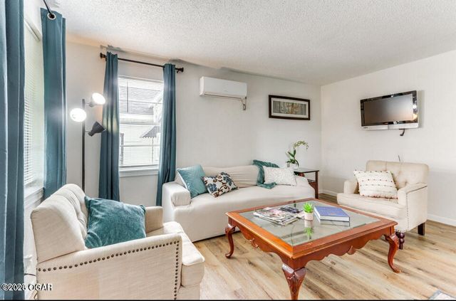 729 S High Avenue A & B, Joplin, MO 64801