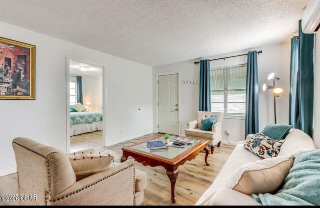 729 S High Avenue A & B, Joplin, MO 64801