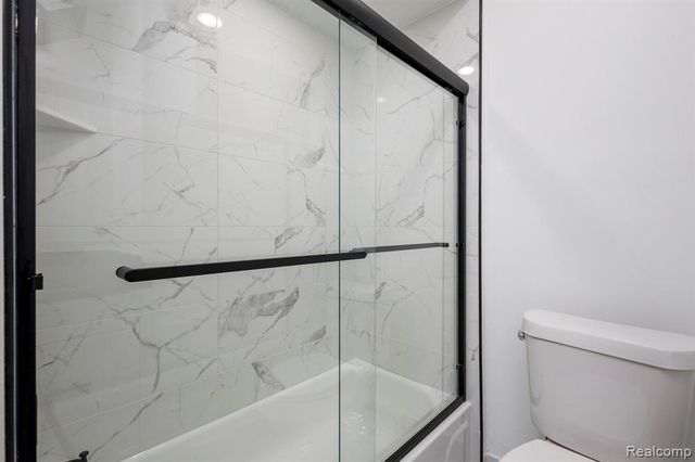 2703 Downey Drive, Troy, MI 48083