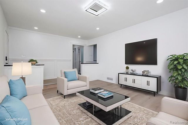 2703 Downey Drive, Troy, MI 48083