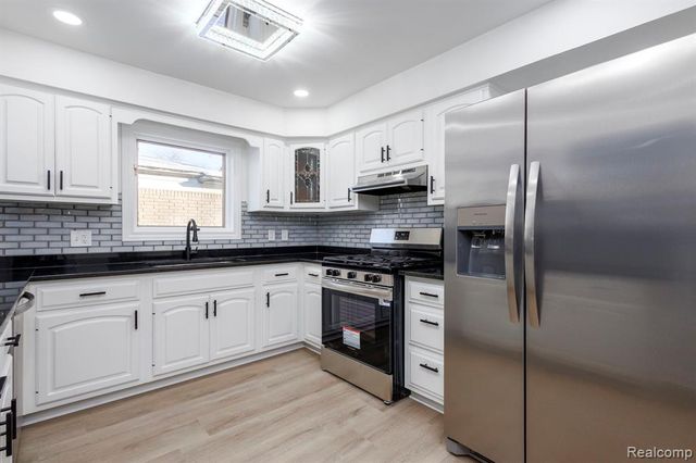 2703 Downey Drive, Troy, MI 48083