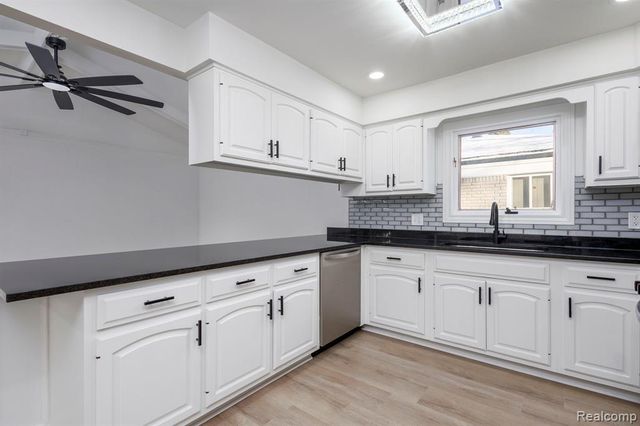 2703 Downey Drive, Troy, MI 48083