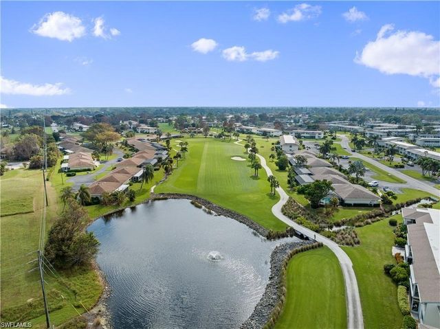 125 Penny LN # 7, Naples, FL 34112