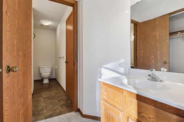 3664 Abbey Way D, Eagan, MN 55123