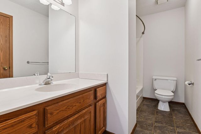 3664 Abbey Way D, Eagan, MN 55123