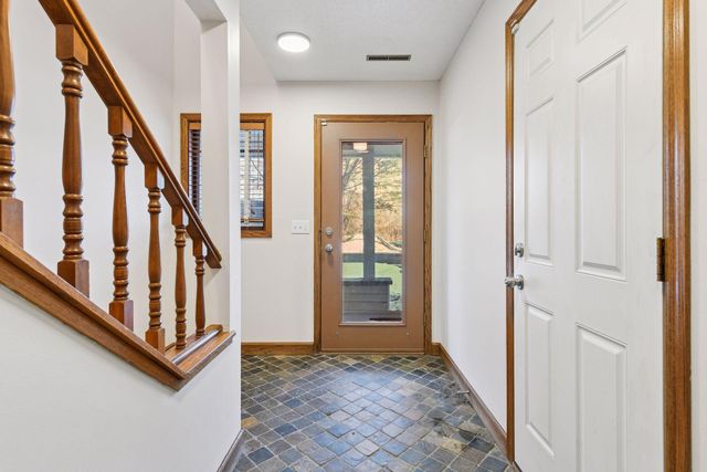 3664 Abbey Way D, Eagan, MN 55123