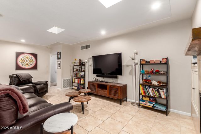 5129 N 18TH Place, Phoenix, AZ 85016