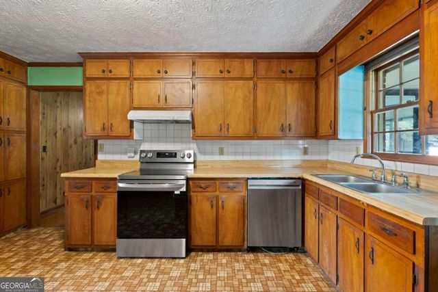 2633 Blacks Bluff Road SW, Rome, GA 30161