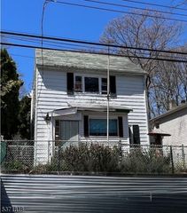 148 Madison Trl, Hopatcong Boro, NJ 07843