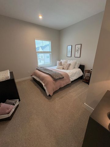 252 Via Corso, Delaware, OH 43015