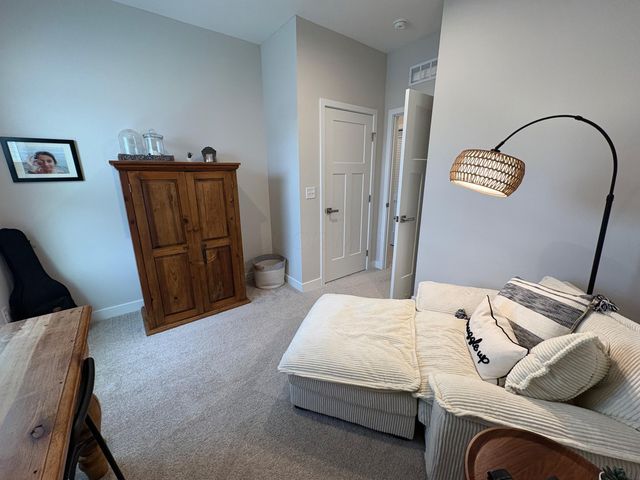 252 Via Corso, Delaware, OH 43015